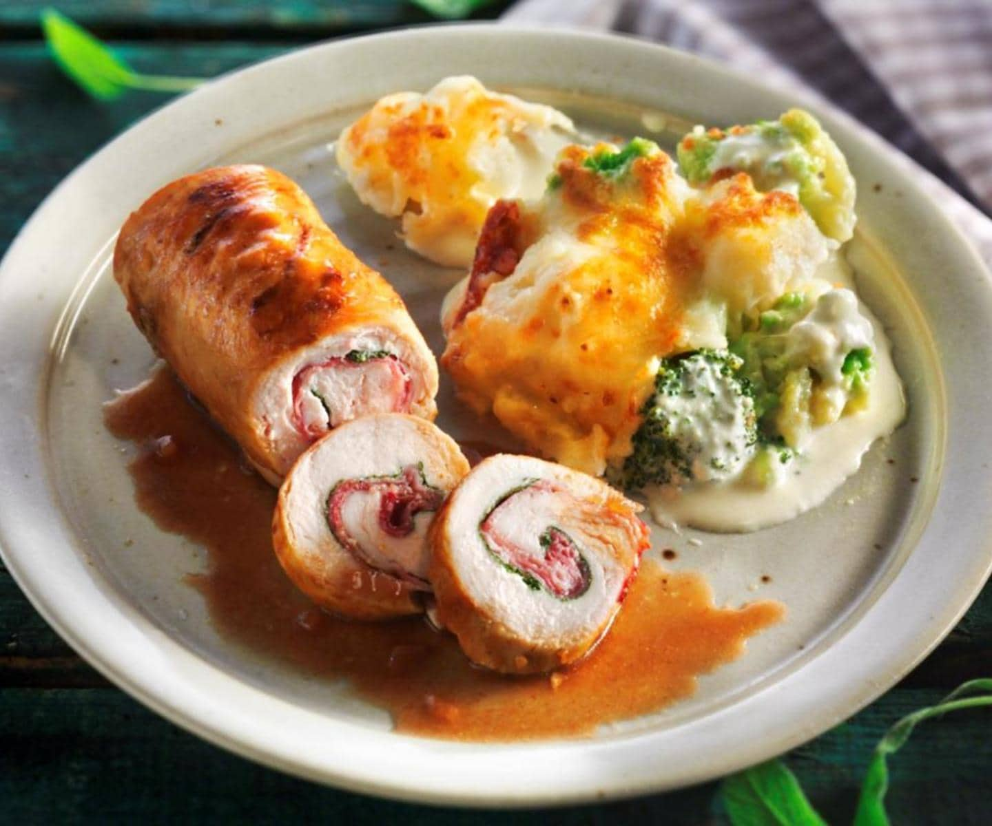 Involtini von der Hähnchenbrust mit Röschen-Gratin