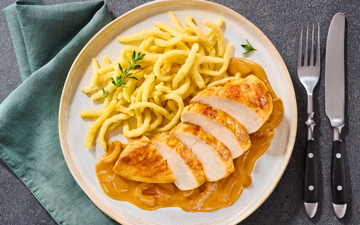 Filet de poulet, sauce à l‘oignon (Numéro d’article 20552)